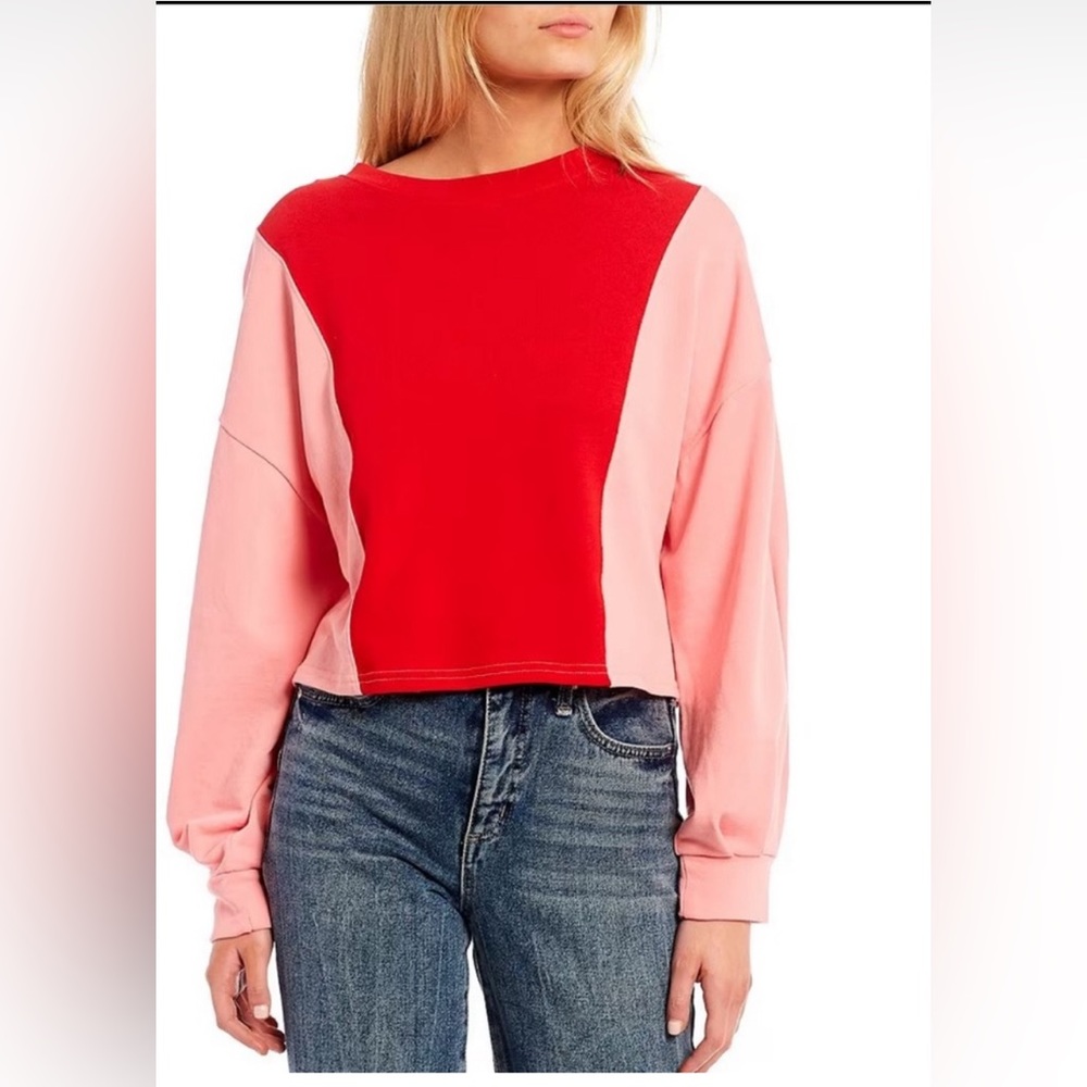 Circus NY- Cropped color blocked oversized top❤️